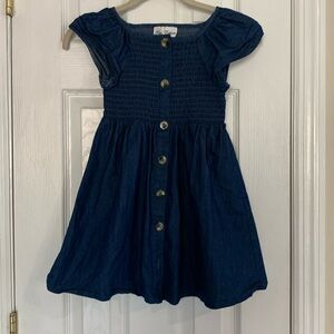 Girls dress